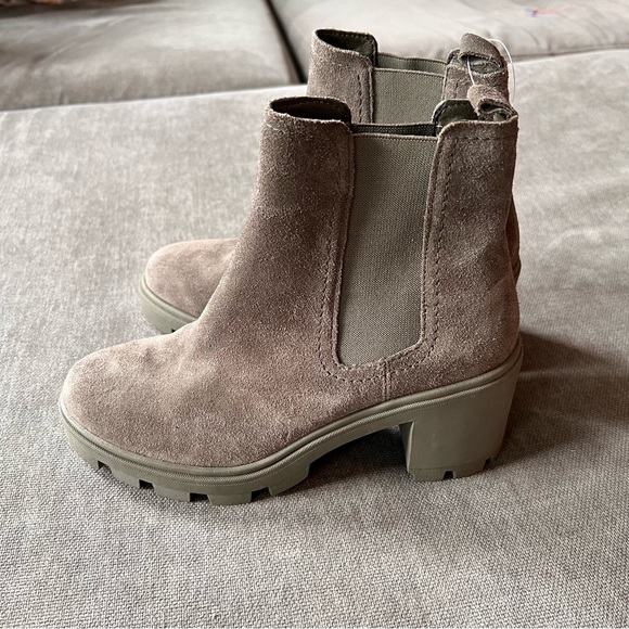 NWT Splendid Melisa Block Heel Suede Chelsea Boots Olive 8 - Picture 6 of 8